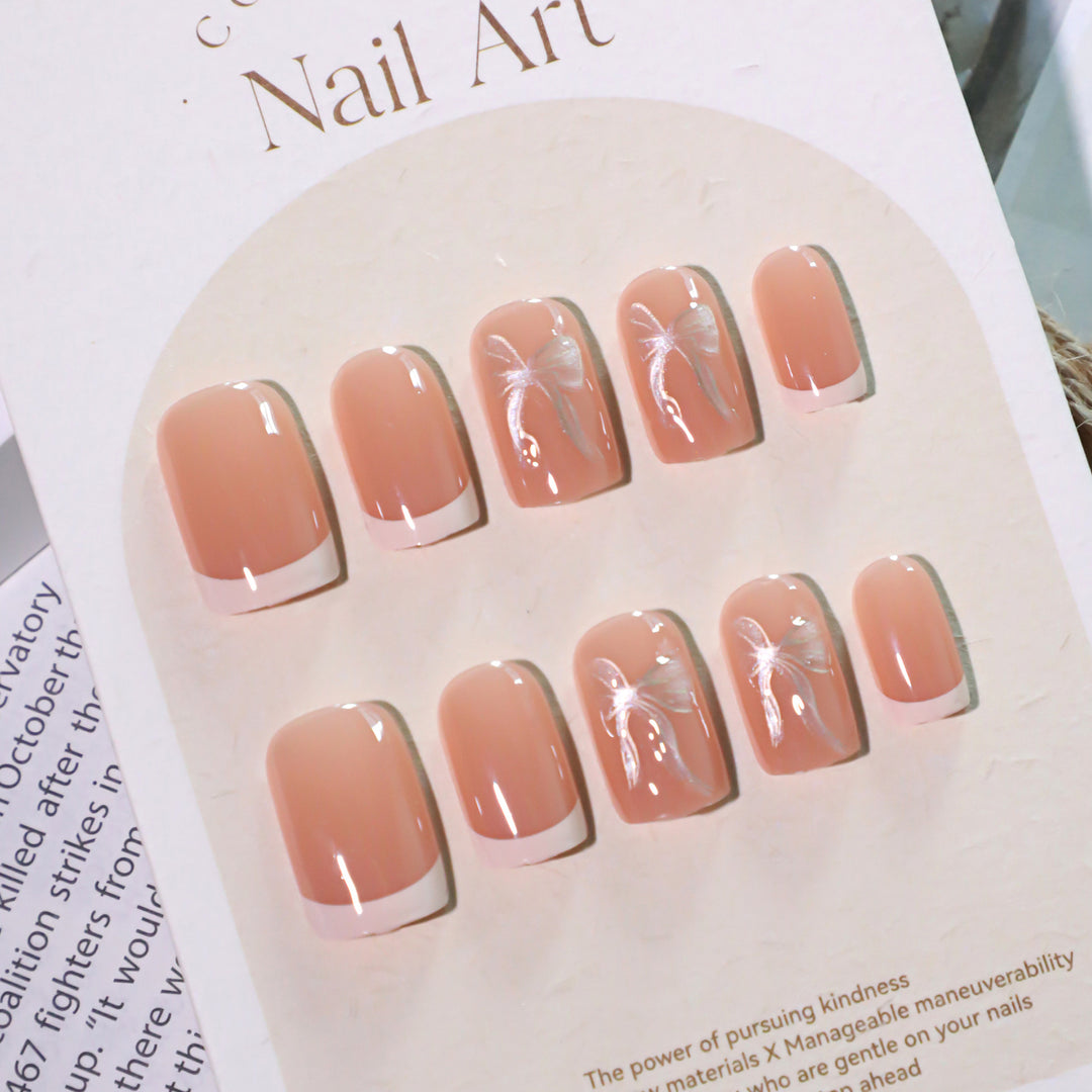 Artificial nail art with delicate floral design Kalsten