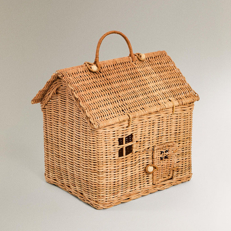 Playful storage basket in house design Kalsten