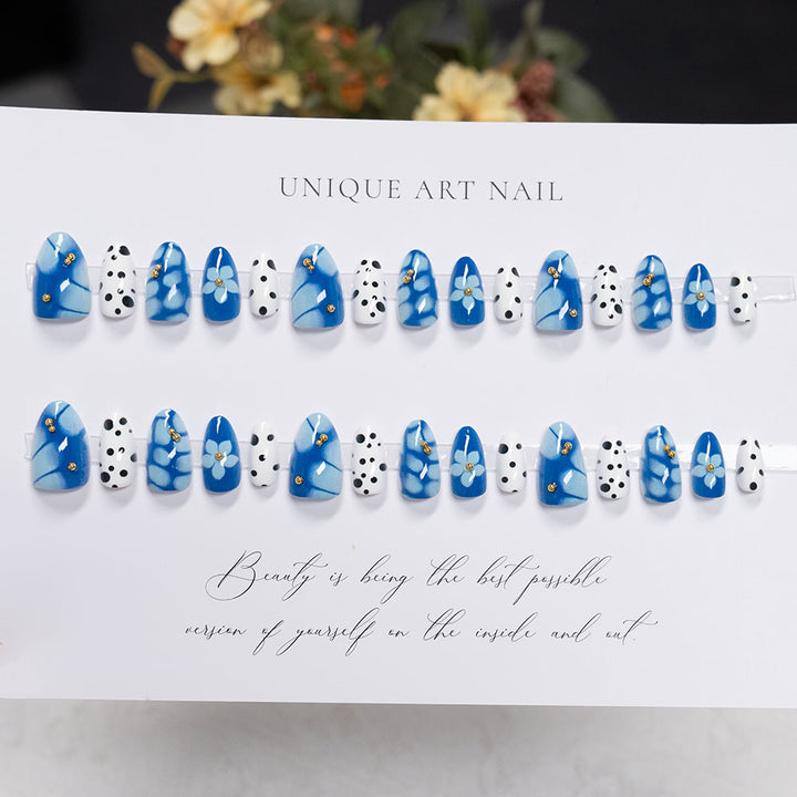 Artistic Floral Design Press-On Nail Set