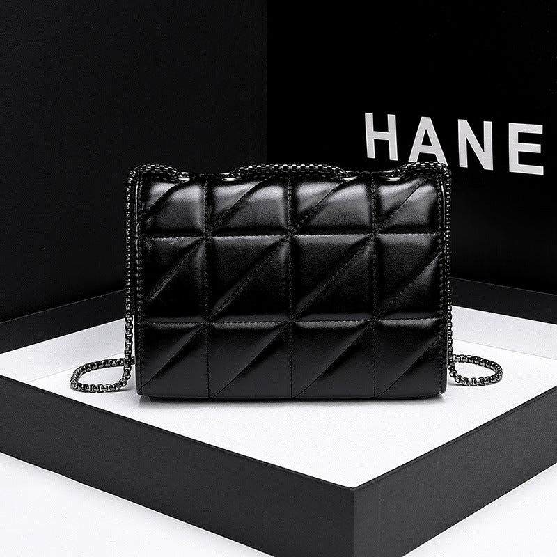 Elegant Quilted Chain-Trimmed Handbag