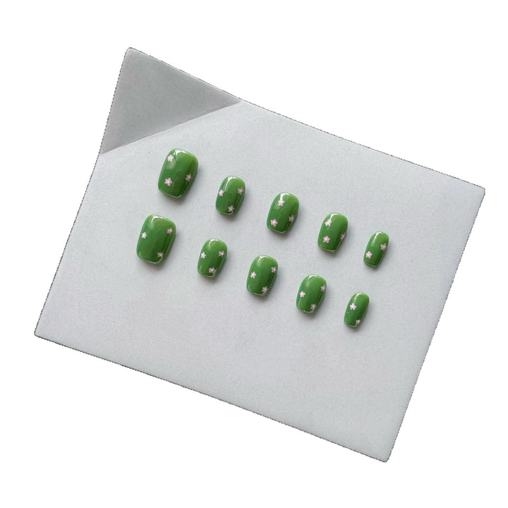 Artistic Press-On Nail Set with Flower Motifs