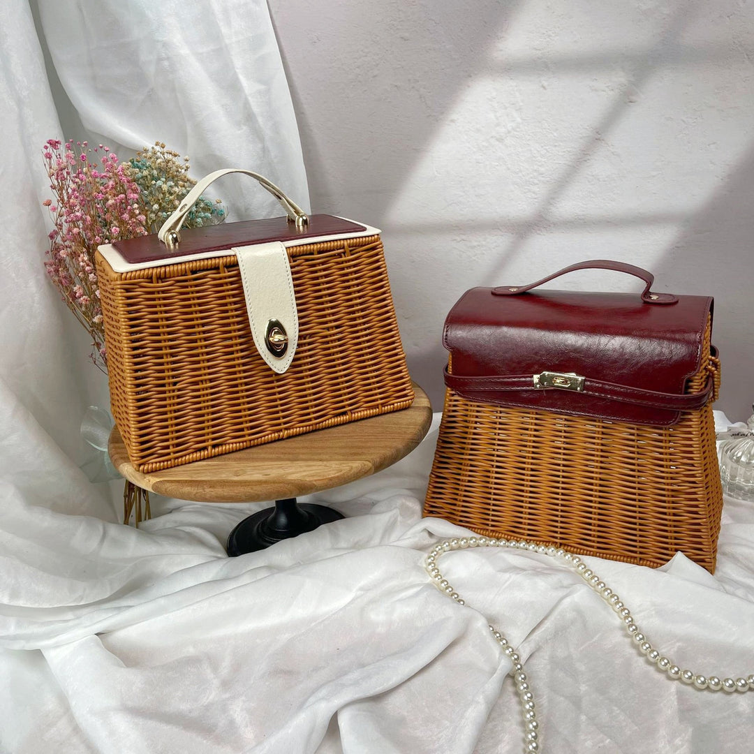Ladies elegant woven handbag with wooden lid Kalsten