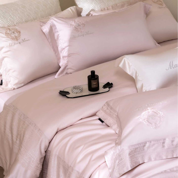 Premium bedding set made of cotton satin with jacquard border and quilted bedspread