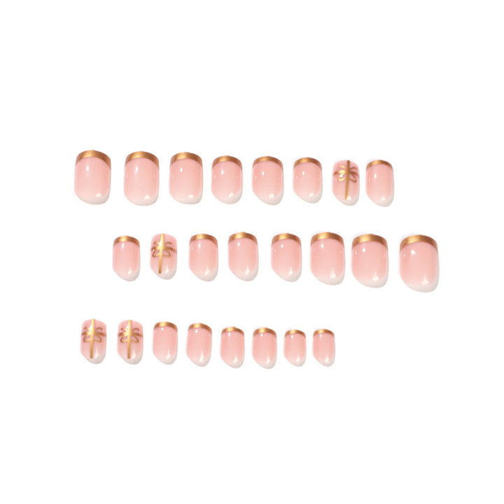 Elegant nail design with gold accents Kalsten