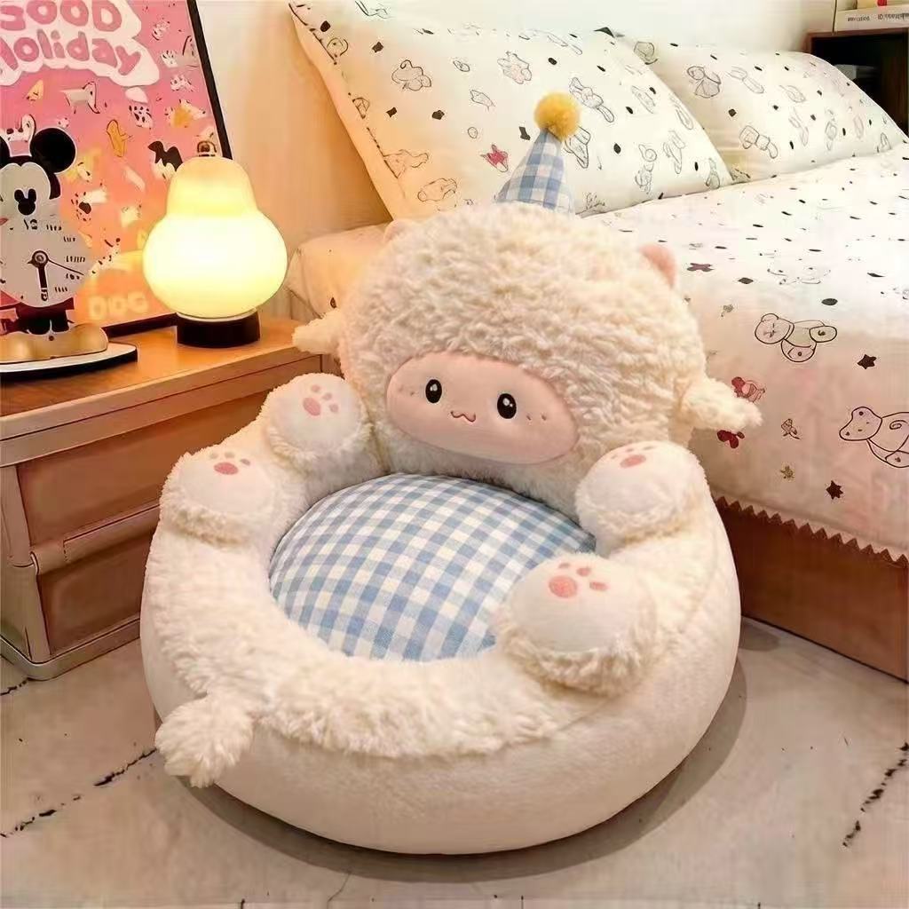 Shaped plush child seat with padded round seat and checkered cushion
