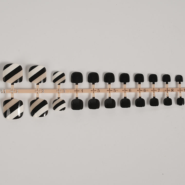 Stylish Press-On Nail Set with Striped Design Kalsten