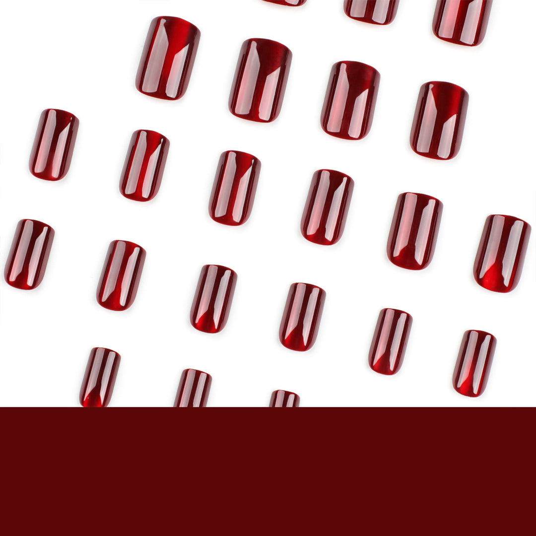 High-quality gel nails with translucent French tip Kalsten