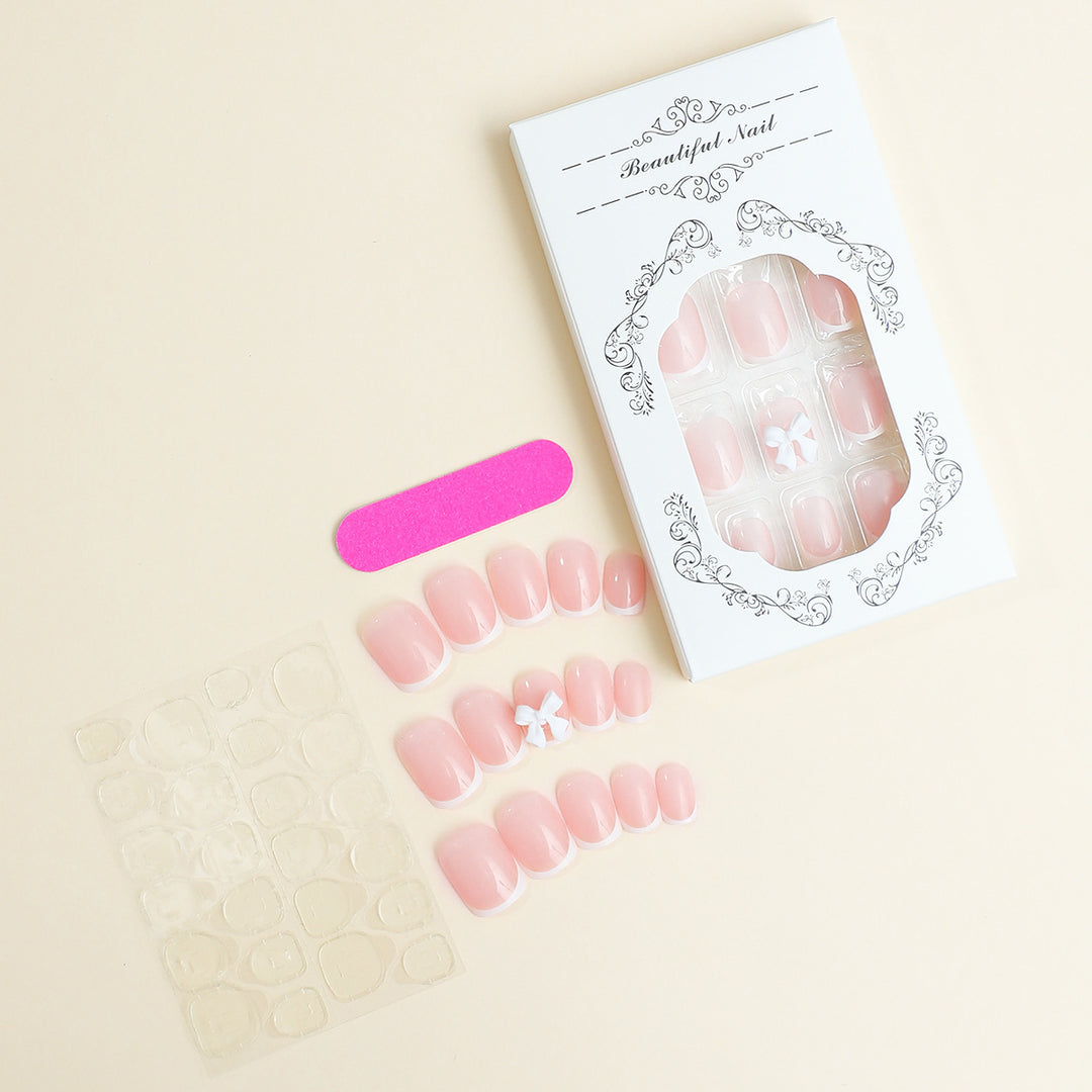 Artificial nail set with elegant and delicate accents Kalsten