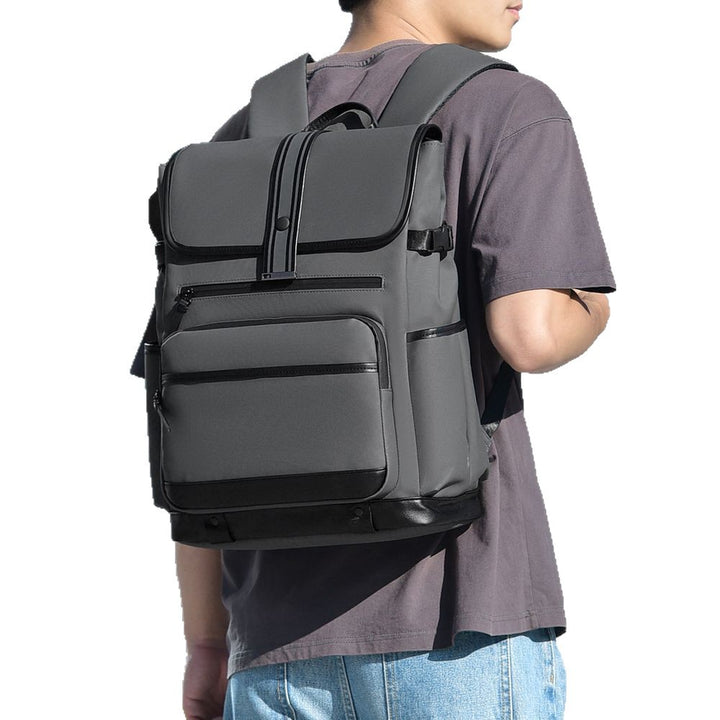 Modern everyday backpack with versatile compartment system Kalsten