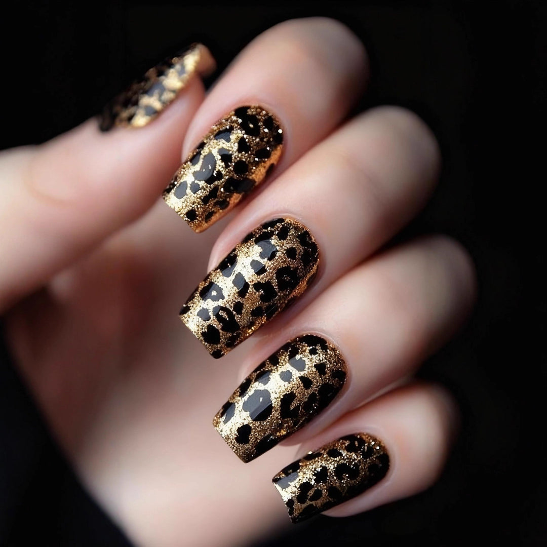 Elegant Artificial Nails with French Manicure and Glitter Effects Kalsten