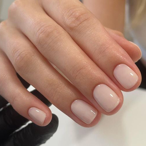 Glamorous nail art with high-gloss finish Kalsten