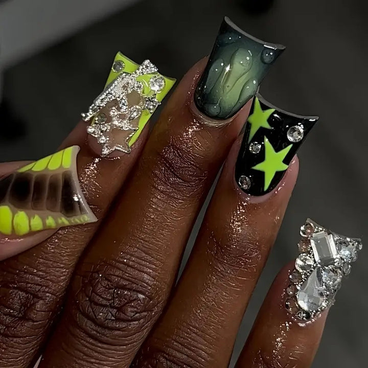 Creative Star-Embellished Press-On Nail Art Kalsten