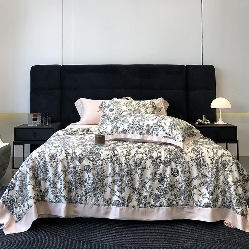 Elegant bedding set made of high-quality cotton satin with fine Toile-de-Jouy motif and satin trim