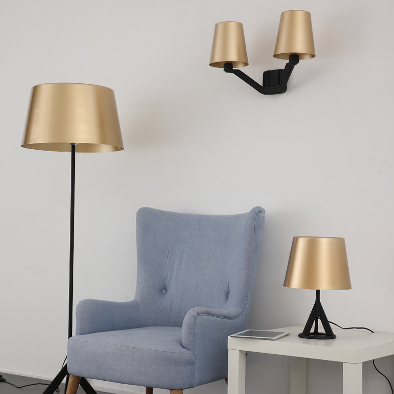 Elegant Table Lamp with Geometric Base