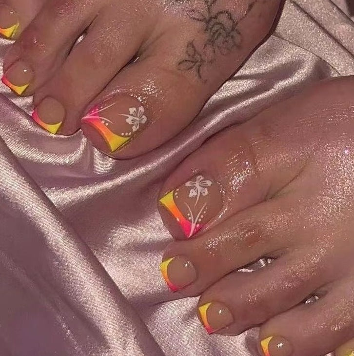 Floral Nail Design Enhancements Kalsten