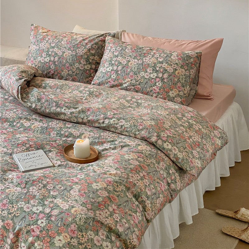 Duvet cover set made of fine cotton satin with watercolor floral print and breathable percale effect