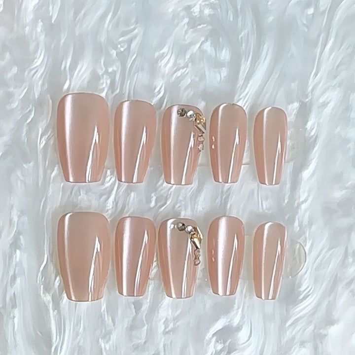 Decorative Nail Ensemble Kalsten