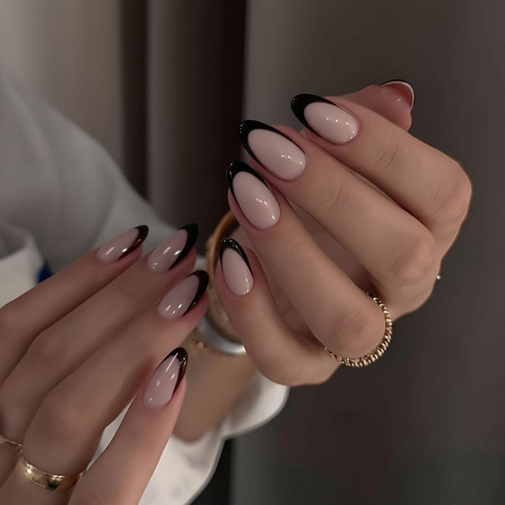 Nail Art Set with elegant French tips Kalsten