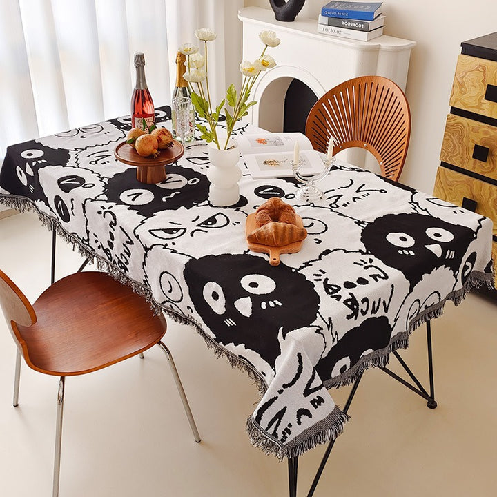Round Textured Waffle-Weave Fringe Tablecloth with Tassel Edge