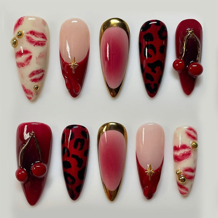 Artificial nails in an extravagant design Kalsten