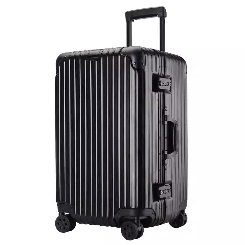 Sturdy Hardshell Spinner Suitcase