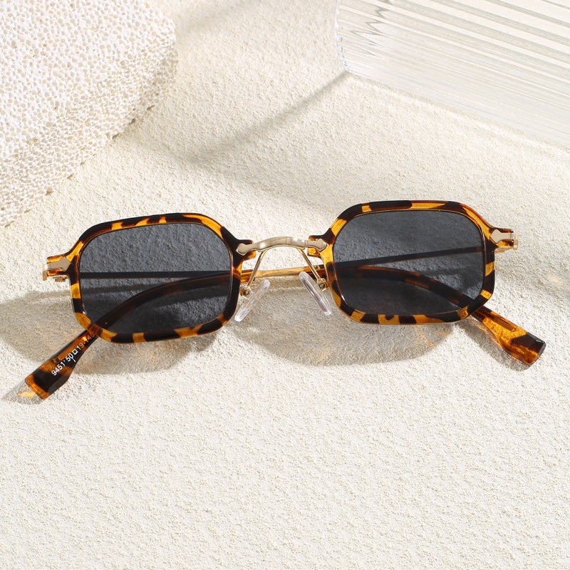 Fashionable Oversized Sunglasses in Modern Design Kalsten