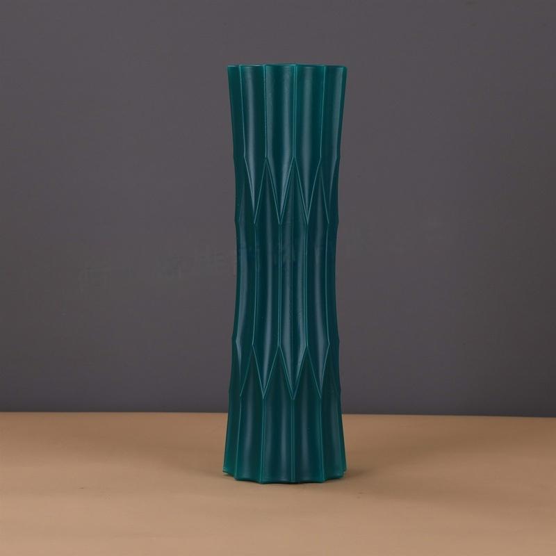 Decorative Modern Twist Kalsten