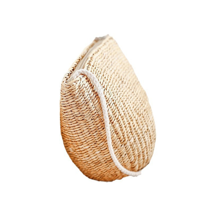 Handcrafted straw clutch with elegant design Kalsten