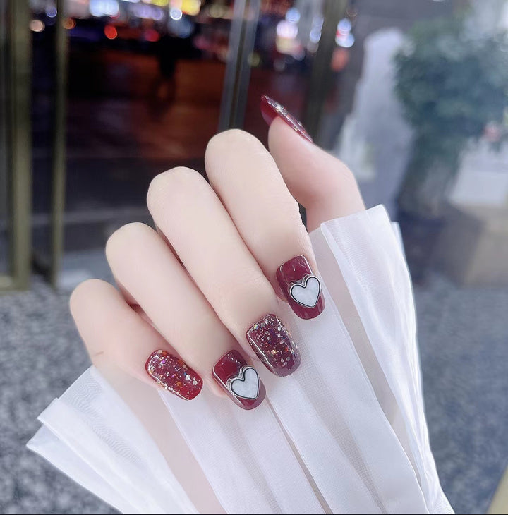Glamorous Heart Design Press-On Nails Kalsten