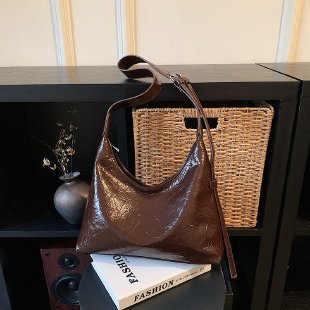 Soft Leather Minimalist Hobo Bag Kalsten