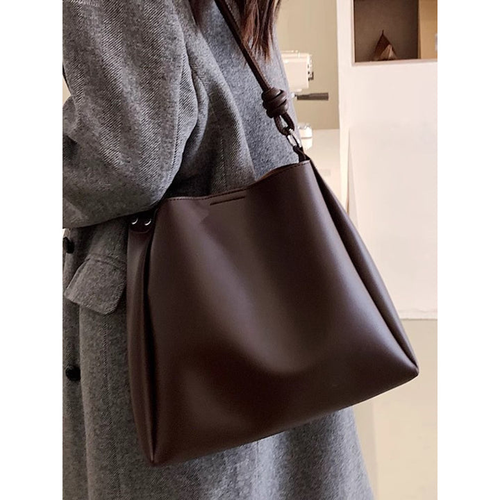 Sleek Minimalist Shoulder Bag Kalsten