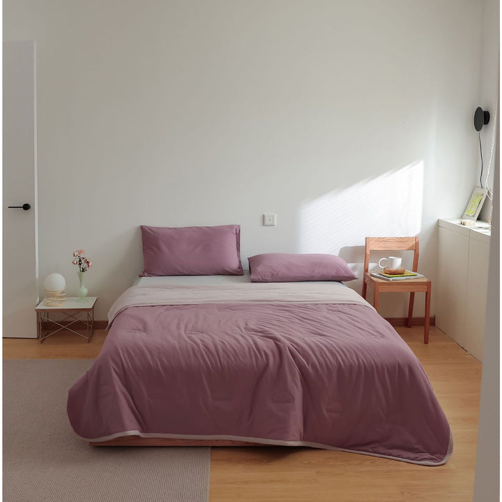 Bedding set made of breathable cotton percale with light stonewash
