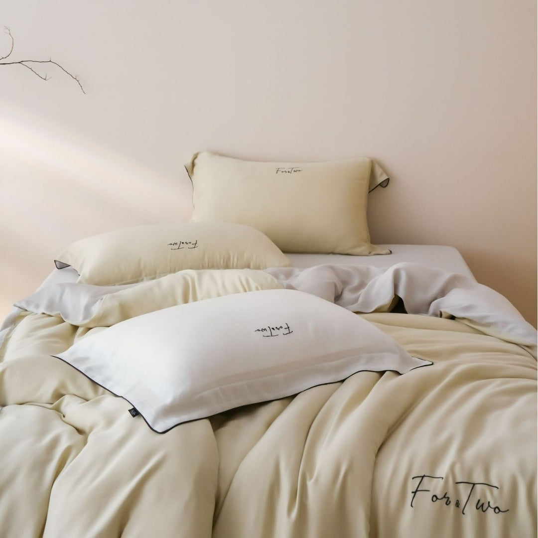 Luxurious cotton satin bedding set with embroidery and contrast piping