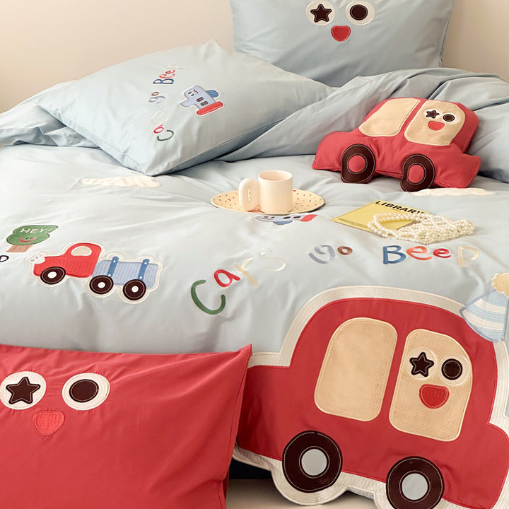 Children's duvet cover set with 3D car application and embroidered design made of softly woven cotton satin