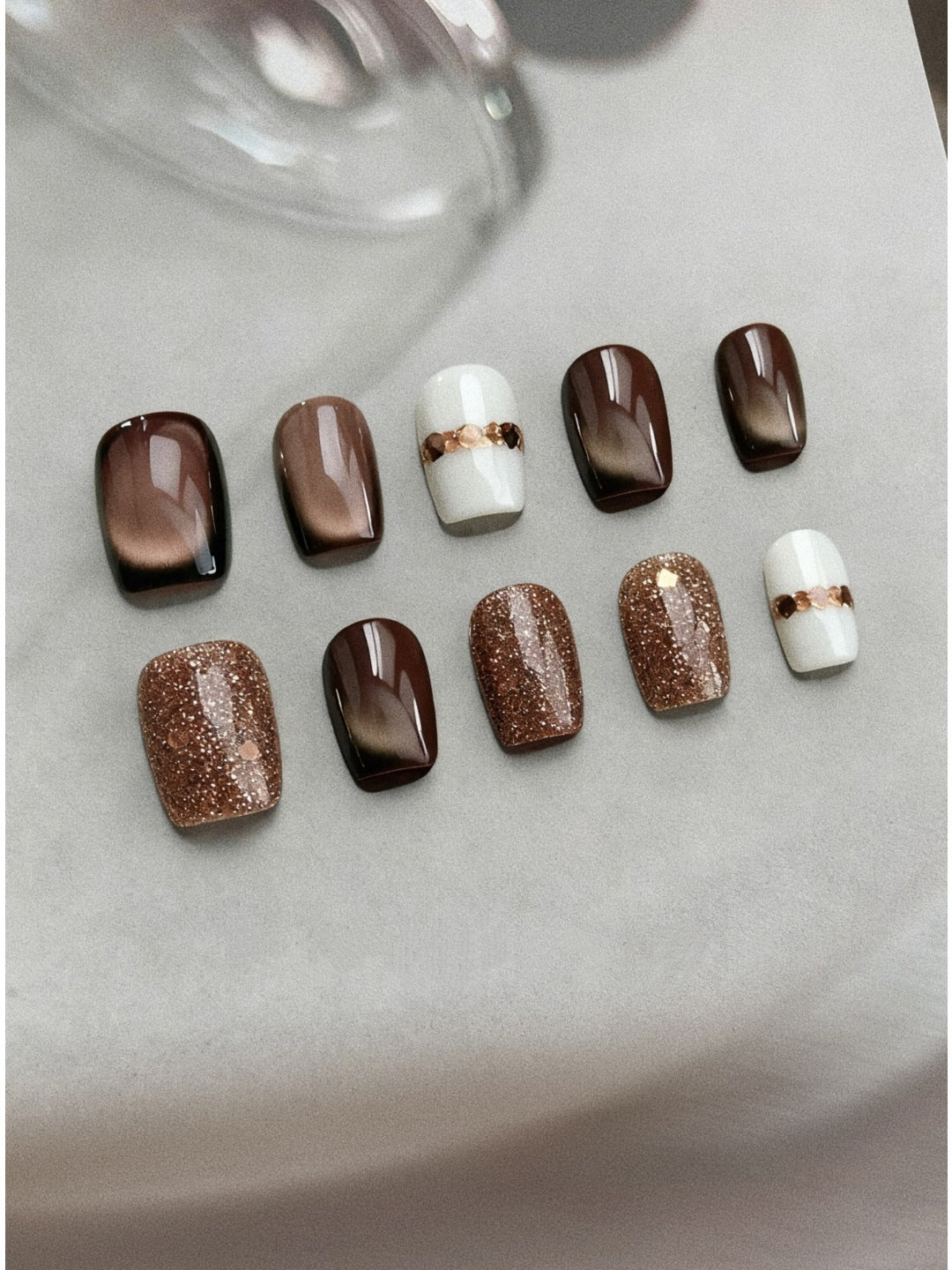 Artistic Press-On Nail Art Set with Star and Grid Designs