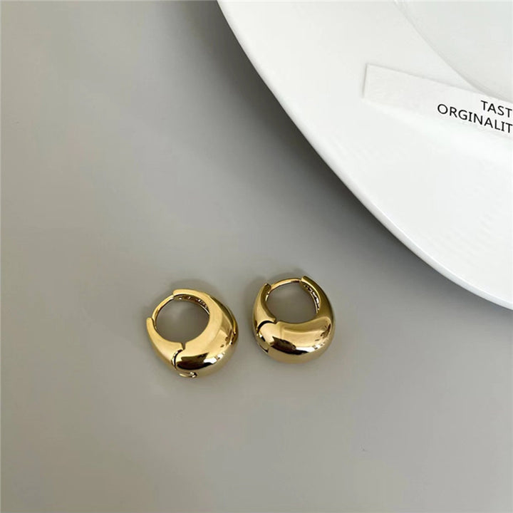 Fashionable Hoops Made of High-Quality Metal Kalsten