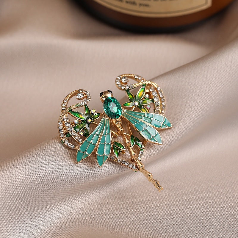 Exquisite Dragonfly Brooch with Sparkling Crystals Kalsten