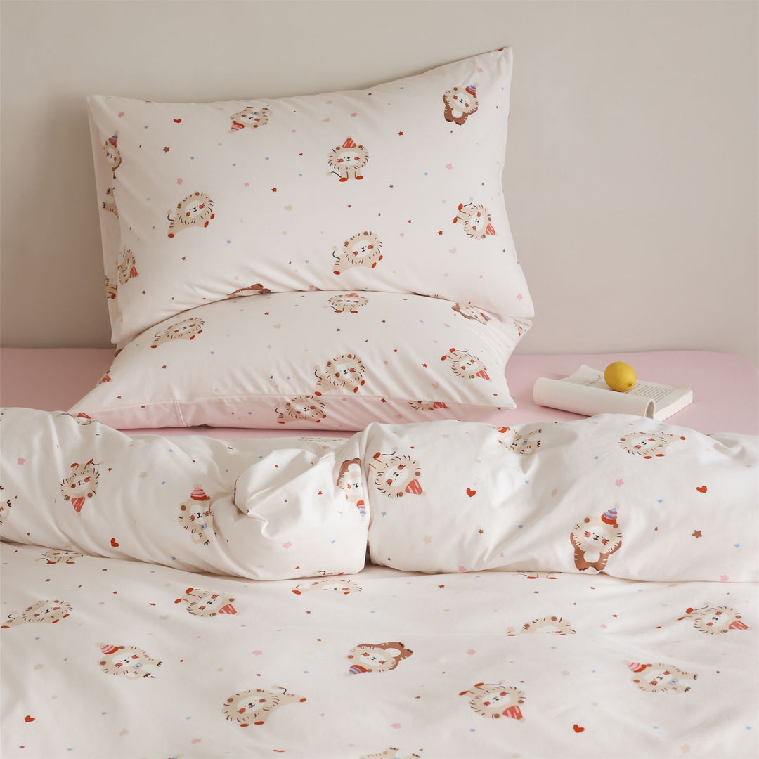 Reversible duvet cover and pillowcase set made of cotton satin with teddy bear and moon print