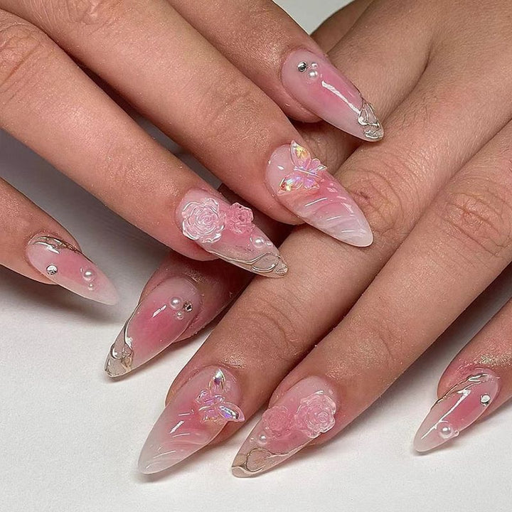 Elegant Artificial Nail Tips with Gold Accents Kalsten