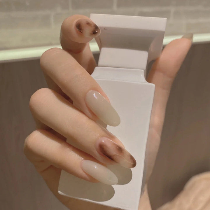 Artful Gel Nails with Elegant Ombre Effect Kalsten