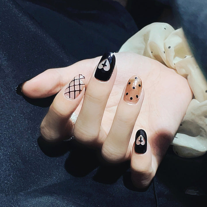 Trendy Artistic Press-On Nails