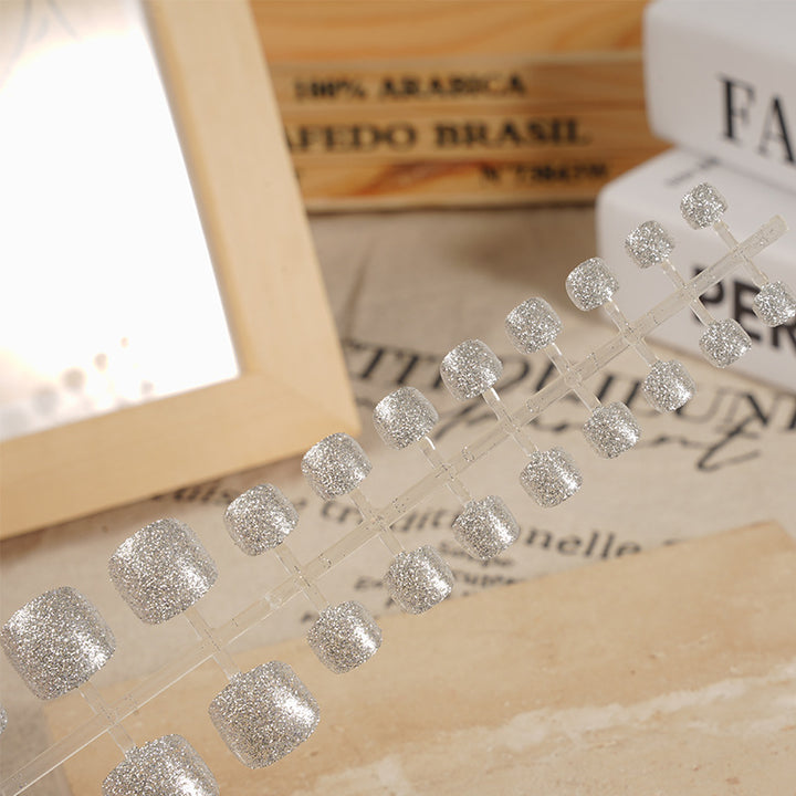 Glittery Press-On Toenail Art Kalsten