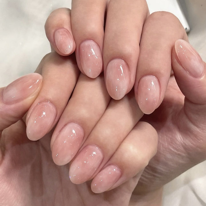 Elegant and stylish nail art Kalsten