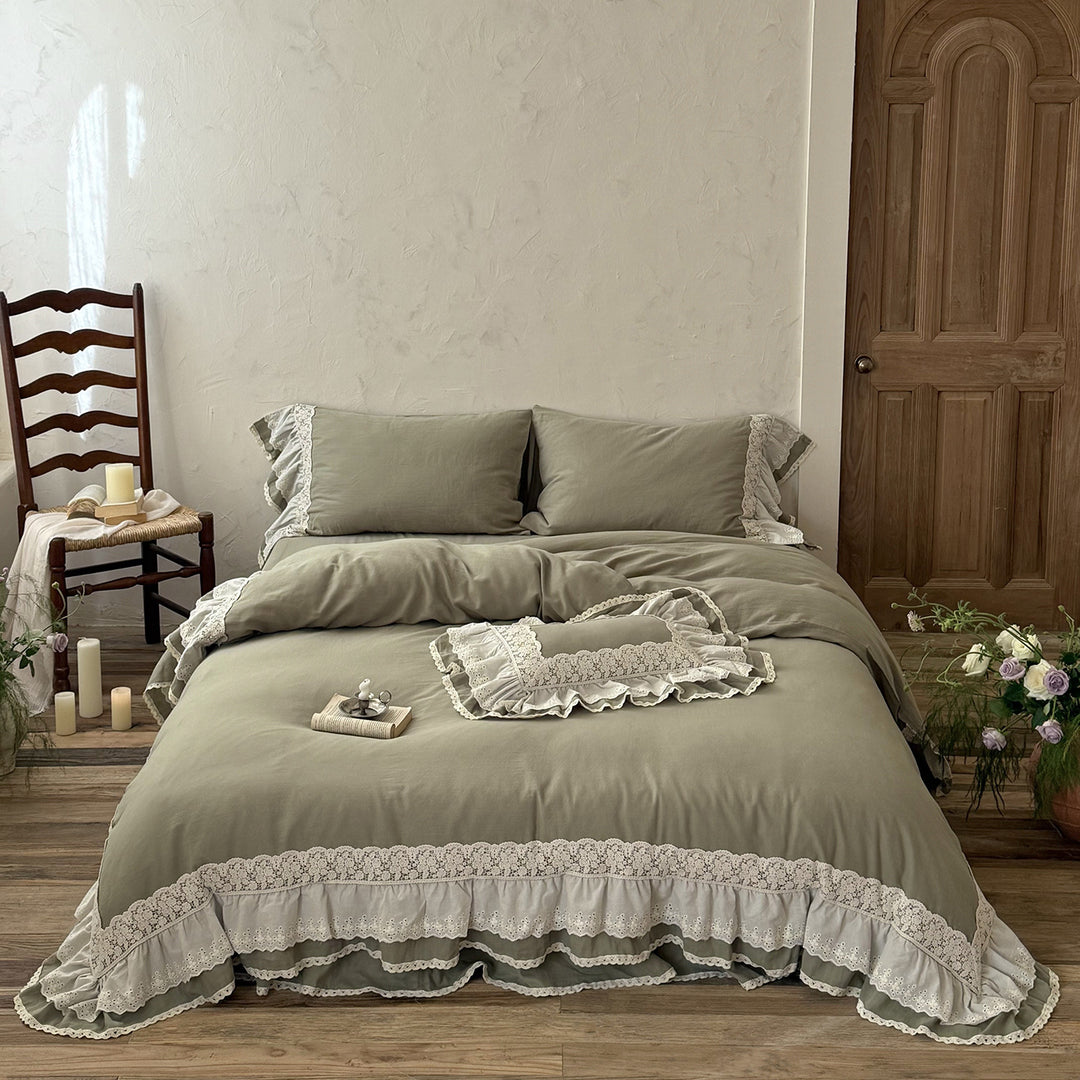 Romantic bedding set in country house style with ruffles and lace trim
