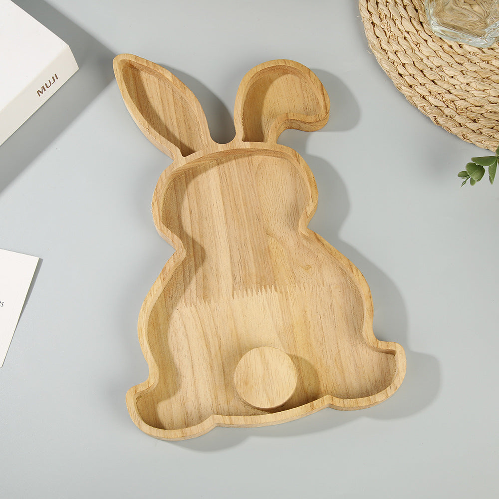 Christmas tree-shaped serving board made of solid wood with carved groove