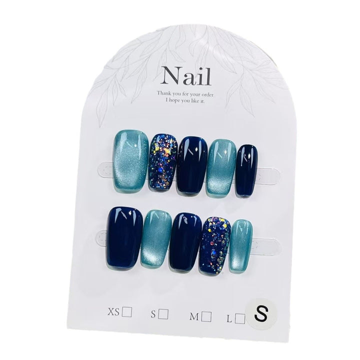 Glamorous Glossy Light-Reflecting Press-On Nail Set