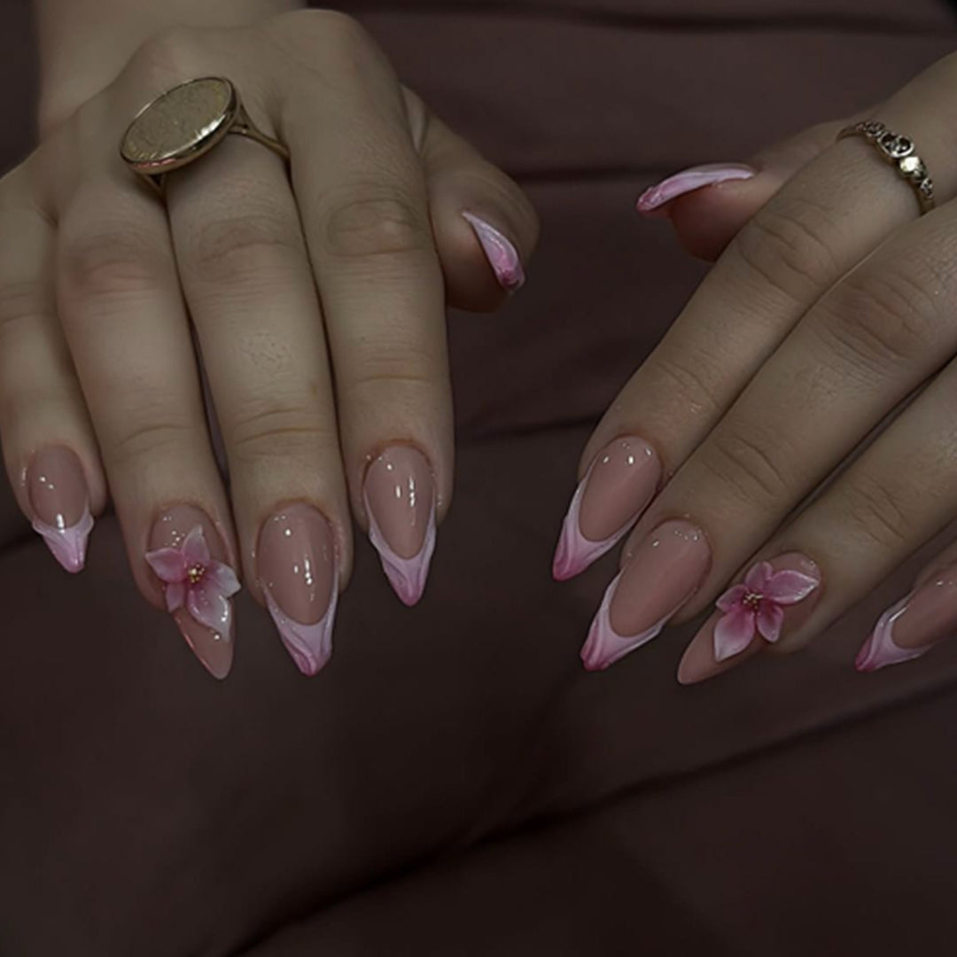 Artful nail art with floral accents Kalsten