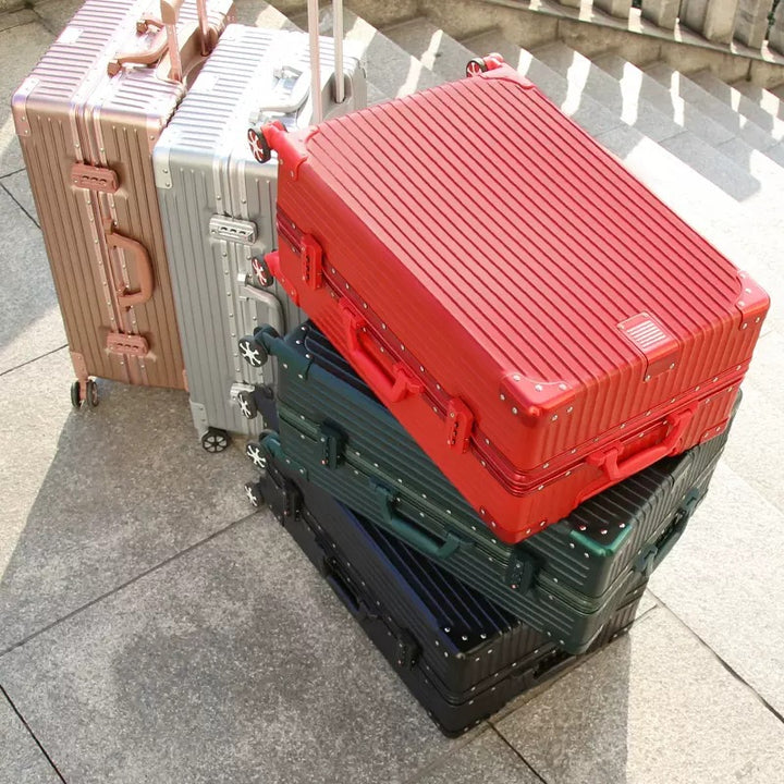 Stylish Hard-Shell Spinner Suitcase Kalsten