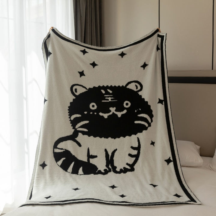 Cozy Decorative Patterned Blanket