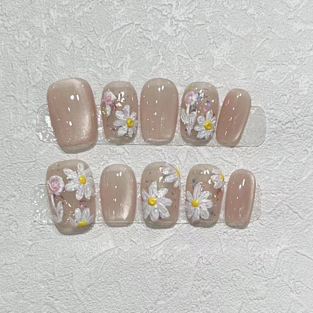 Floral-Inspired Press-On Nail Art Set Kalsten